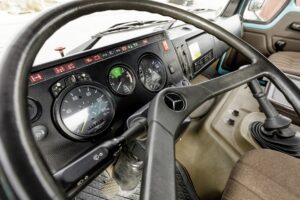 1980's 'New Generation' Mercedes Truck Interior & Steering wheel