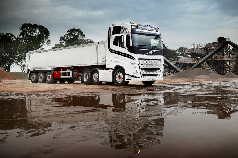 Volvo FH540 and tipping trailer