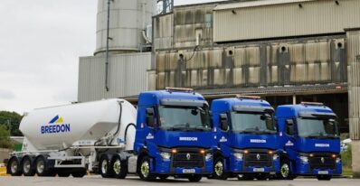 Renault T520 Tractor Units and bulk Blower cement trailers