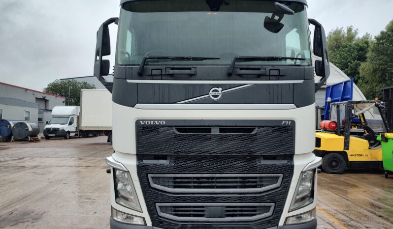Volvo FH 440 44 Tonne Tractor Unit YK68WEH full