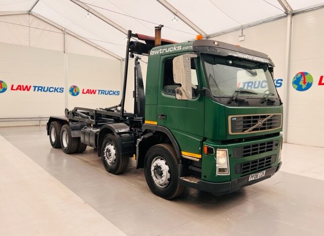 2006 Volvo FM 380 8×4 Day Cab Hookloader Manual – Day Cab full