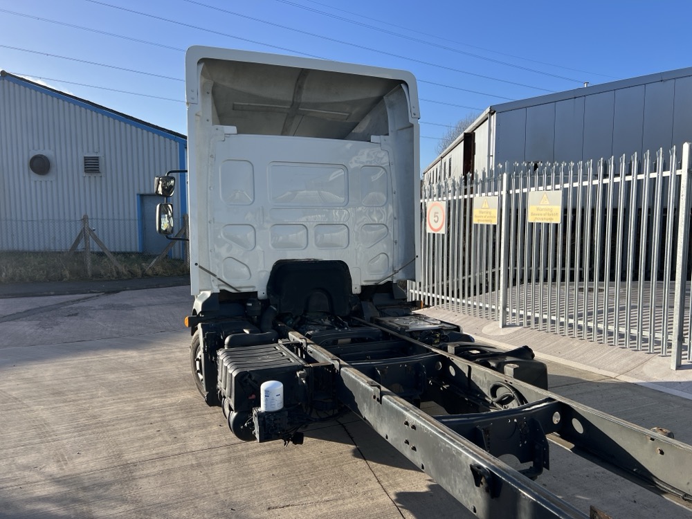 2017(67) Volvo 12 Ton Chassis Cab full