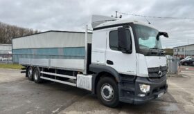 2017 17 Mercedes-Benz Actros 2527 CLASSICSPACE 28′ SLEEPER CURTAIN  Dropside