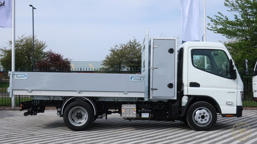 Used FUSO Canter 3S13 (Manual) 2800 3.5t 3M Alloy Tool Pod Tipper Utility Truck full
