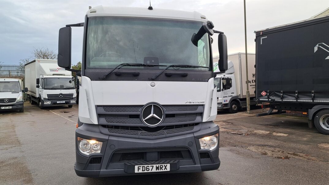 Used Mercedes Antos 1824 L 4×2 18t Dropside full