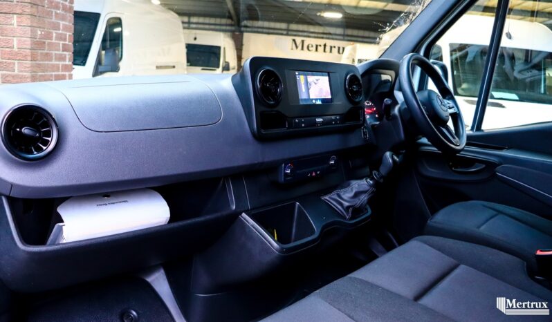 Used Mercedes Sprinter 2.0 315 CDI Progressive Panel Van (Manual) RWD L3 H2 Euro 6 full
