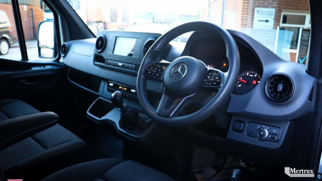 Used Mercedes Sprinter 2.0 315 CDI Progressive Panel Van (Manual) RWD L3 H2 Euro 6 full