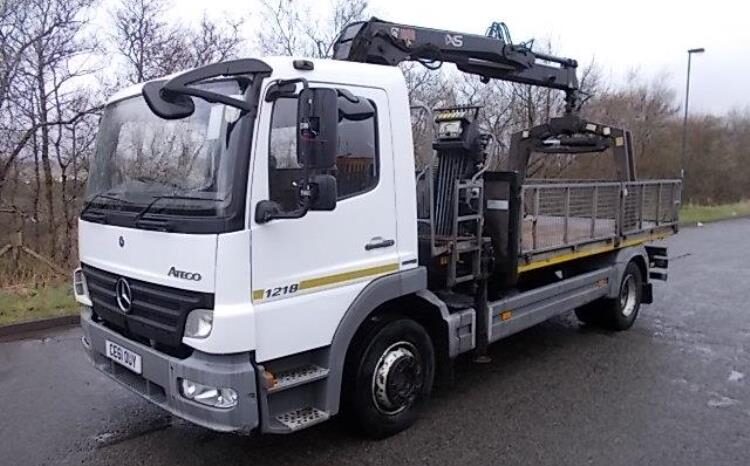 2011 (61) MERCEDES 1218 FLATBED WITH HIAB XS full
