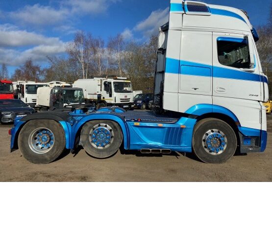 2015 MERCEDES ACTROS 2548 in 6×2 Tractor Units full