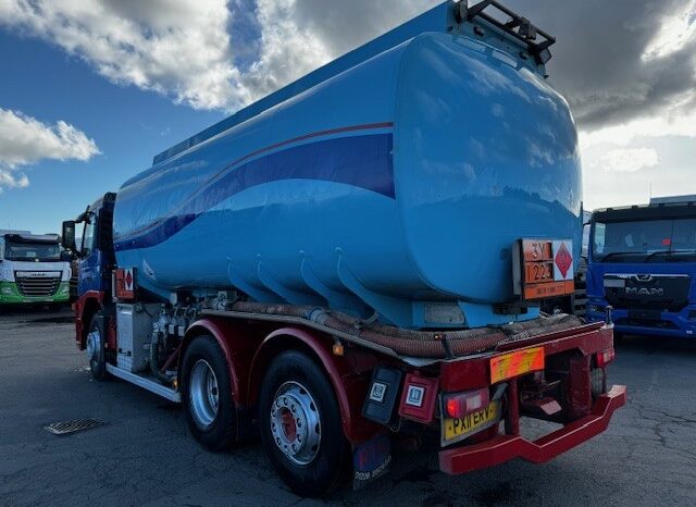 2011 VOLVO FM 370 Fuel Tanker full