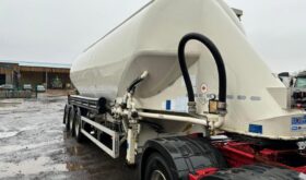 2015 Feldbinder 3 axle cement tanker