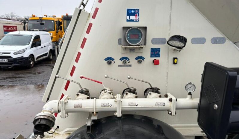 2015 Feldbinder 3 axle cement tanker full