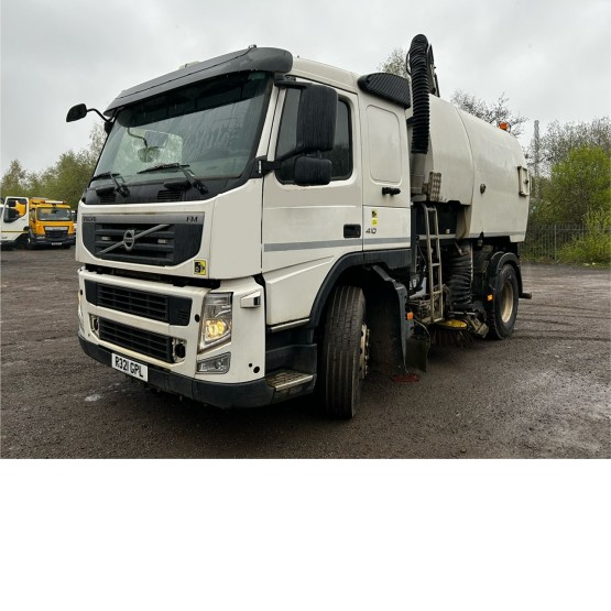2012 VOLVO FM410 ROAD SWEEPER in Truck Mounted Sweepers
