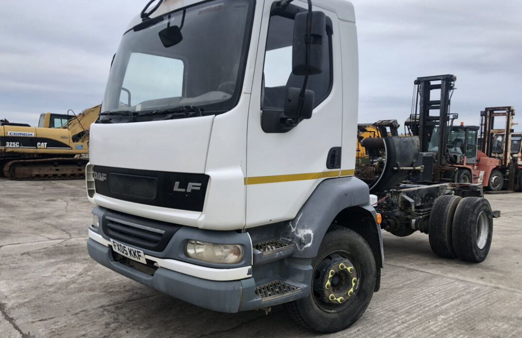 DAF LF 15 ton cab and chassis