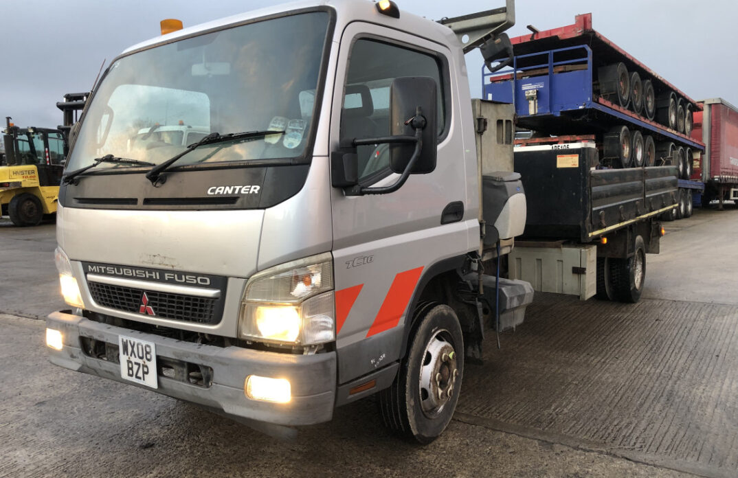 Mitsubishi Fuso Canter 7C18 cab and chassis